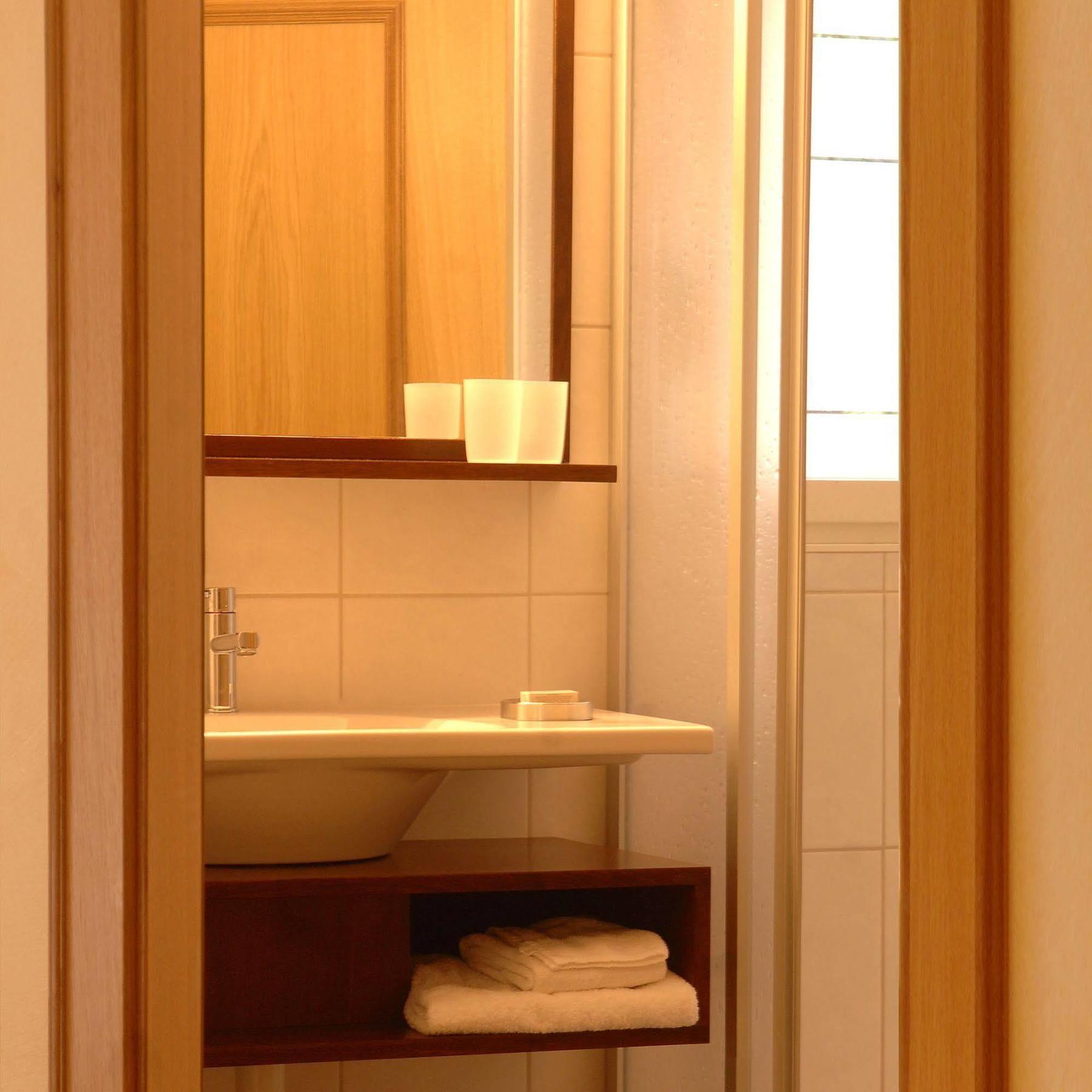 Hotel Viktoria-Leukerbad-Therme Экстерьер фото